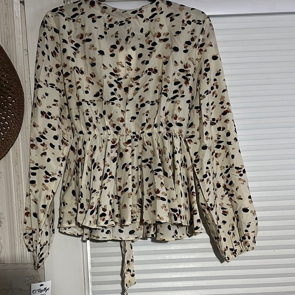 Cream Wrap Blouse with Tie Front and Notched Collar - Picture 3 of 3